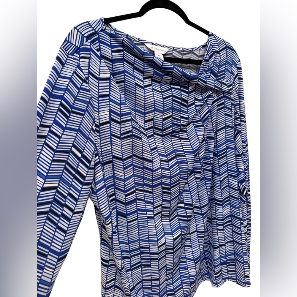 Liz Claiborne Blue White Black Geometric Women's Long Sleeve Top Size XL